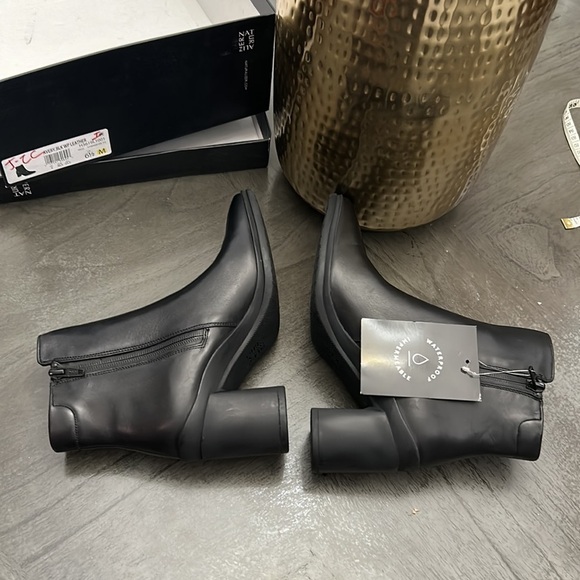 Naturalizer Avery Waterproof Bootie - Picture 4 of 16